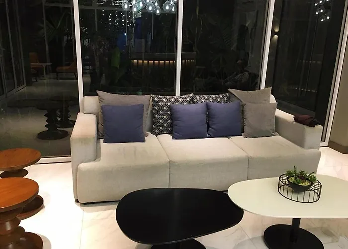 Free Pool Fast Wi-fi Near Bgc, C5 公寓