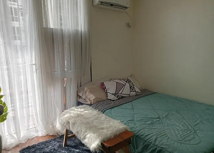 Apartment Free Pool Fast Wi-fi Near Bgc, C5 *